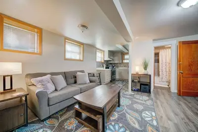 Image de 1 bedroom apt 5thandBeall, blocks from downtown