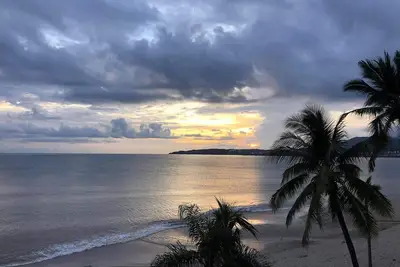 Image de Newly Decorated Beachfront / Oceanfront Condo in Bucerias. Punta Arena.