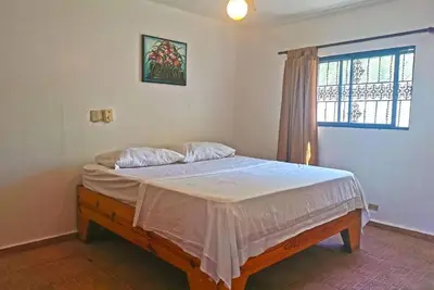 Image de Apartment 10: Seaside Escape 2-Bedroom Apartment with Kitchen, Balcony & Beach