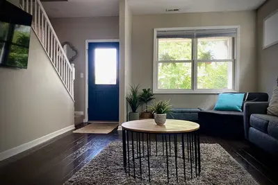 Image de Modern Luxury 3 bd Home min from Nu & Lake Mich