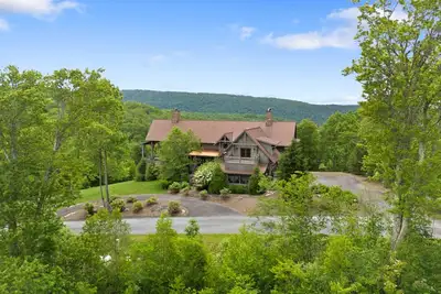 Image de Overlook at Wilderness Trail - Luxury custom home with Multi state views of Tn and Va