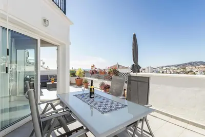 Image de Appartement familial, 2 grandes terrasses, vue imprenable et piscine