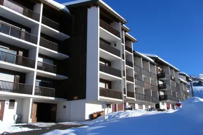 Image de Appartement standard avec balcon, parking et ascenseur Ă Albiez-Montrond