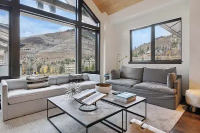 Image de The Lion Residences E604