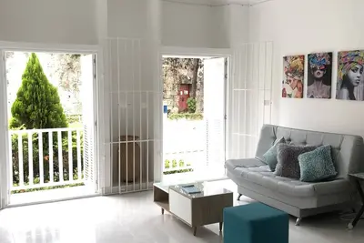 Image de Amazing apt in the Historic Center!