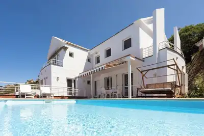 Image de Home2Book Stunning Villa Raquel, Pool & View