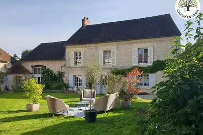 Image de Gîte de charme avec jardin et cheminée