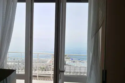 Image de Vacation home overlooking the sea