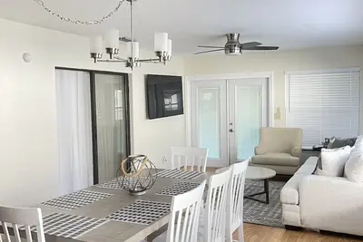 Image de Beautiful Spacious 3 bedroom home near Clearwater Beach, Pet friendly!