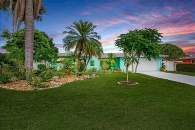 Image de Sunshine Villa - Trois Chambres Maison, Couchages 7