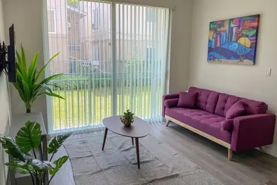 Image de Brand New and Spacious 2bed/2bath Apart