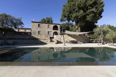 Image de Casa Vecchia: Luxurious villa with shared pool, tennis court & stunning views!