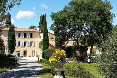 Image de Le Moulin de Prédelles, Reillanne Gîte Le Mistral ****