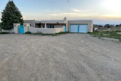 Image de Relaxing Arroyo Seco Vacation Home with Beautiful Views