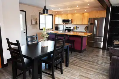 Image de Pet Friendly 3 Bedroom, Close to the mountains!