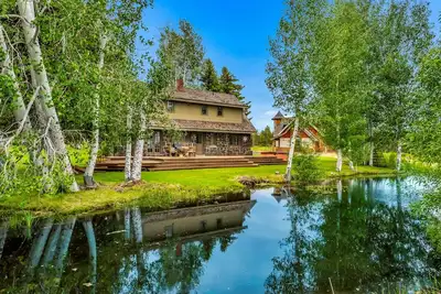 Image de Charming 1930's Farmhouse near Bend, Or