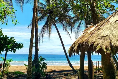 Image de Caribbean beachfront home with private cabana