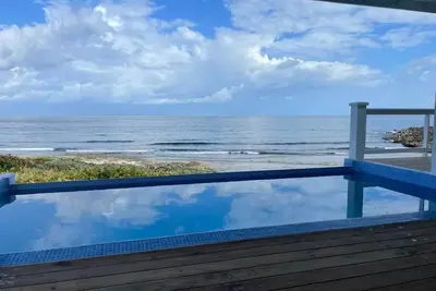 Image de Cocomo-New Oceanfront Luxury!