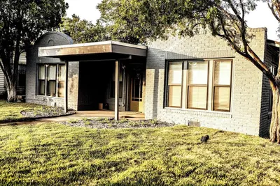 Image de Cozy 3 Bd house w/ a modern touch near downtown