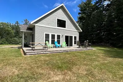 Image de Cozy 3 Bedroom Lakefront Home On Pike Lake Chain