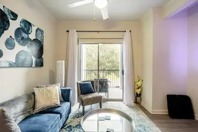 Image de Comfy(Private Unit)5-miles away from Airport 2br/1ba right near the Heart of Atx