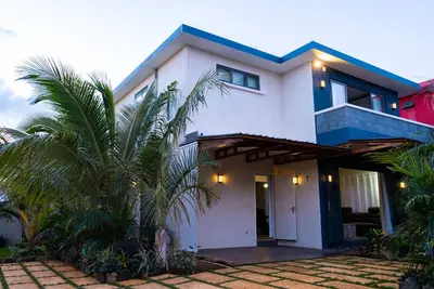 New contemporary accommodation within 10 mins to the beach of Grand Baie