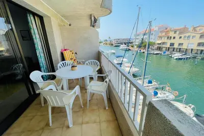 Appartement confortable en face des canaux