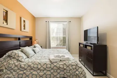 Image de 2br Condo 5m to Convention Center, Icon Park & Universal