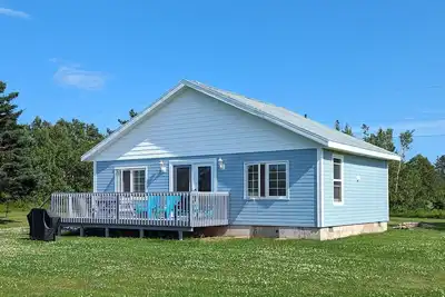 Image de Pei cottage, water views, fire pit, A/C, 25 mins from Charlottetown - Donaldston