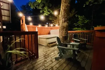 Image de ★ Smokies Cabin Tree House Retreat, Pet-Friendly ★