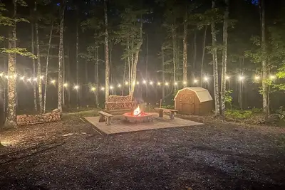 Image de Golf, fish, hike, kayak, ski, relax! Private 10 acres right on the Betsie River