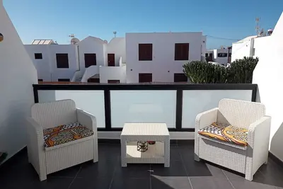 Image de 5 mins walk to beach and strip