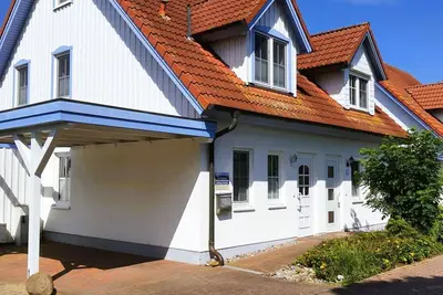 Image de Deichweg 9a - quietly located semi-detached house near the Bodden