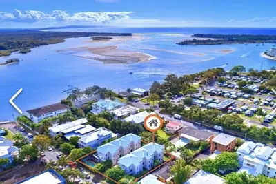 Image de Quiet 3br Townhouse with courtyard 100m to Noosa River