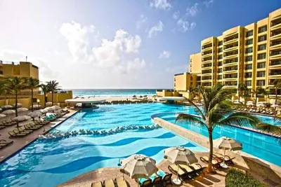 Image de Royal Sands Resort and Spa 2 Bedroom Villa, Sleeps 6 Oceanfront resort