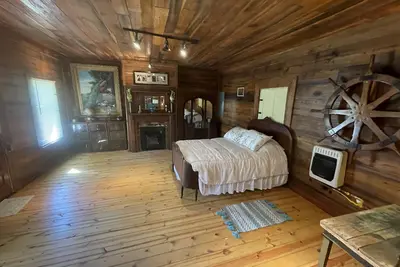 Image de Rustic and Romantic Farm House