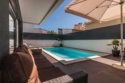 Villa contemporaine Aroeira | Villa Lilac | 3 chambres | Piscine privée | Près de Lisbonne
