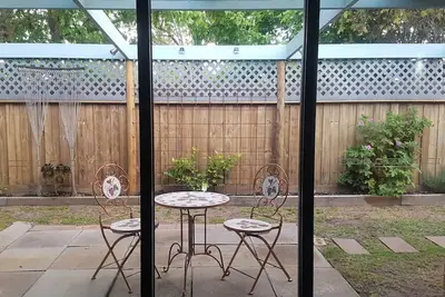 Image de À quelques minutes à pied de la plage et des commerces, rénové et moderne, Smart Tv, Wifi