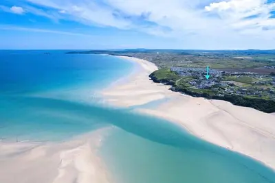 Image de Family friendly home 100m from the beach