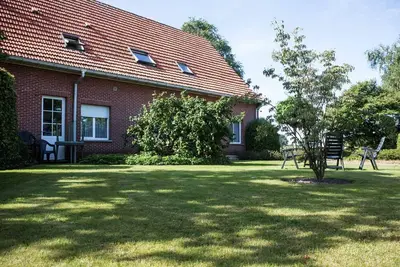 Image de Étage supérieur spacieux d'une ferme avec jardin