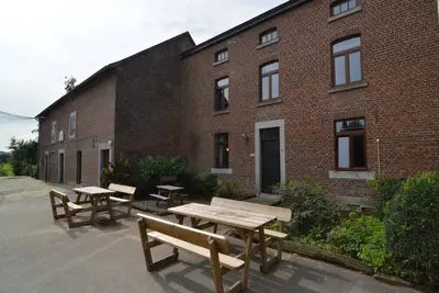 Image de Maison de vacances א Teuven avec jardin