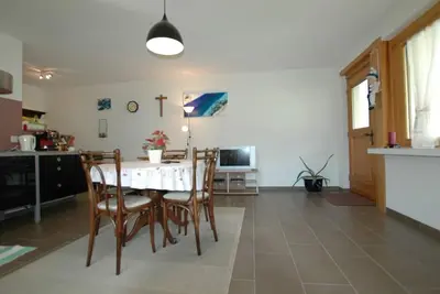 Image de Appartement lumineux Ă Blatten avec cuisine ouverte