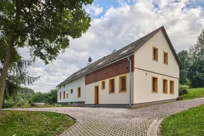 Image de Maison de vacances spacieuse Ă Lampertice avec