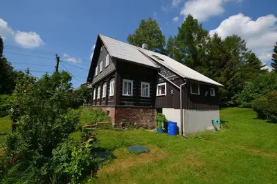 Image de Maison de vacances א Starי K?e?any avec jardin