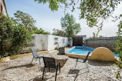 Image de Maison de vacances vintage avec piscine privée