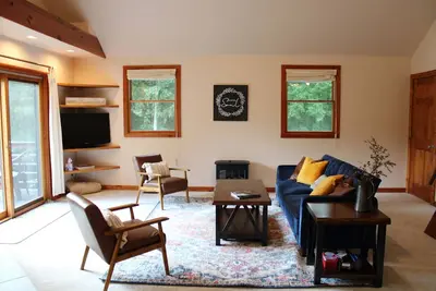 Image de Peaceful, Private Treehouse on Terell's Creek