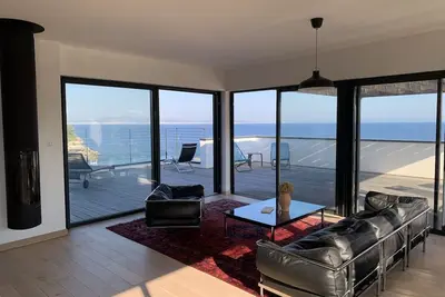 Image de Maison les pieds dans l’eau sur la Côte Bleue