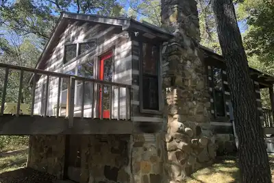 Image de Secluded yet within minutes of all your favorite outdoor activities! !