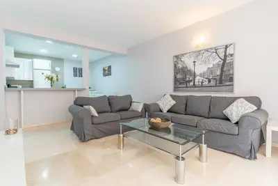 Image de Two-bedroom apartment with terrace and bathroom with hydromassage bathtub