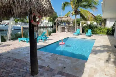 Image de Waterfront home in the heart of the fishing capital of the world.